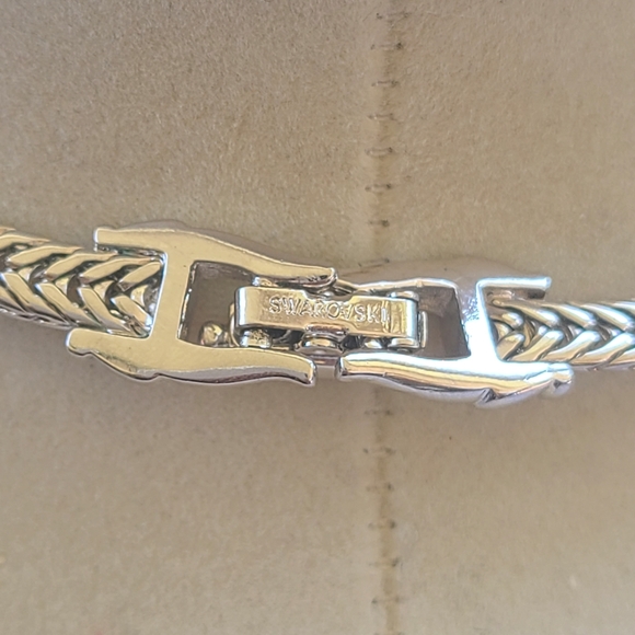 Swarovski Swan Signed Black and Clear Necklace- Great Condition - Picture 4 of 9